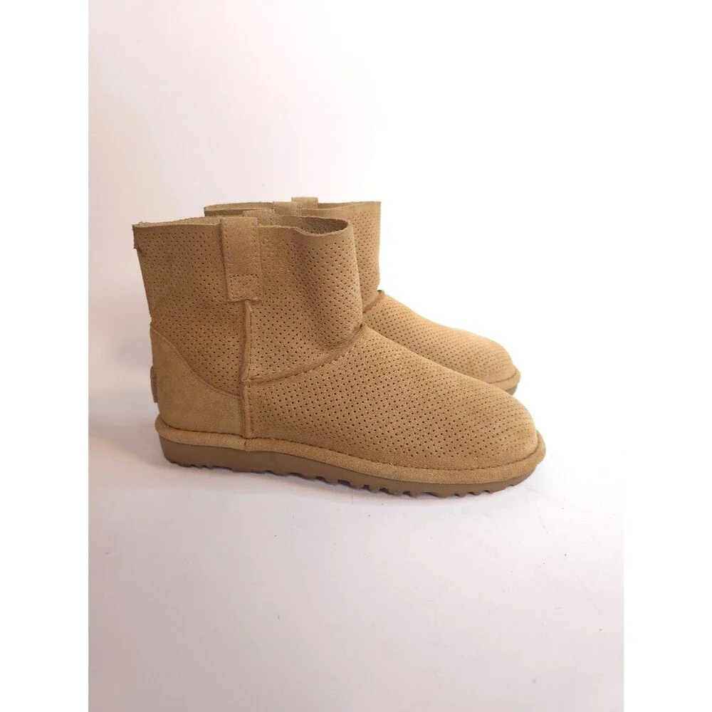 UGG Classic Unlined Mini Perf Boots Tawny Suede Perforated Women’s Size 7